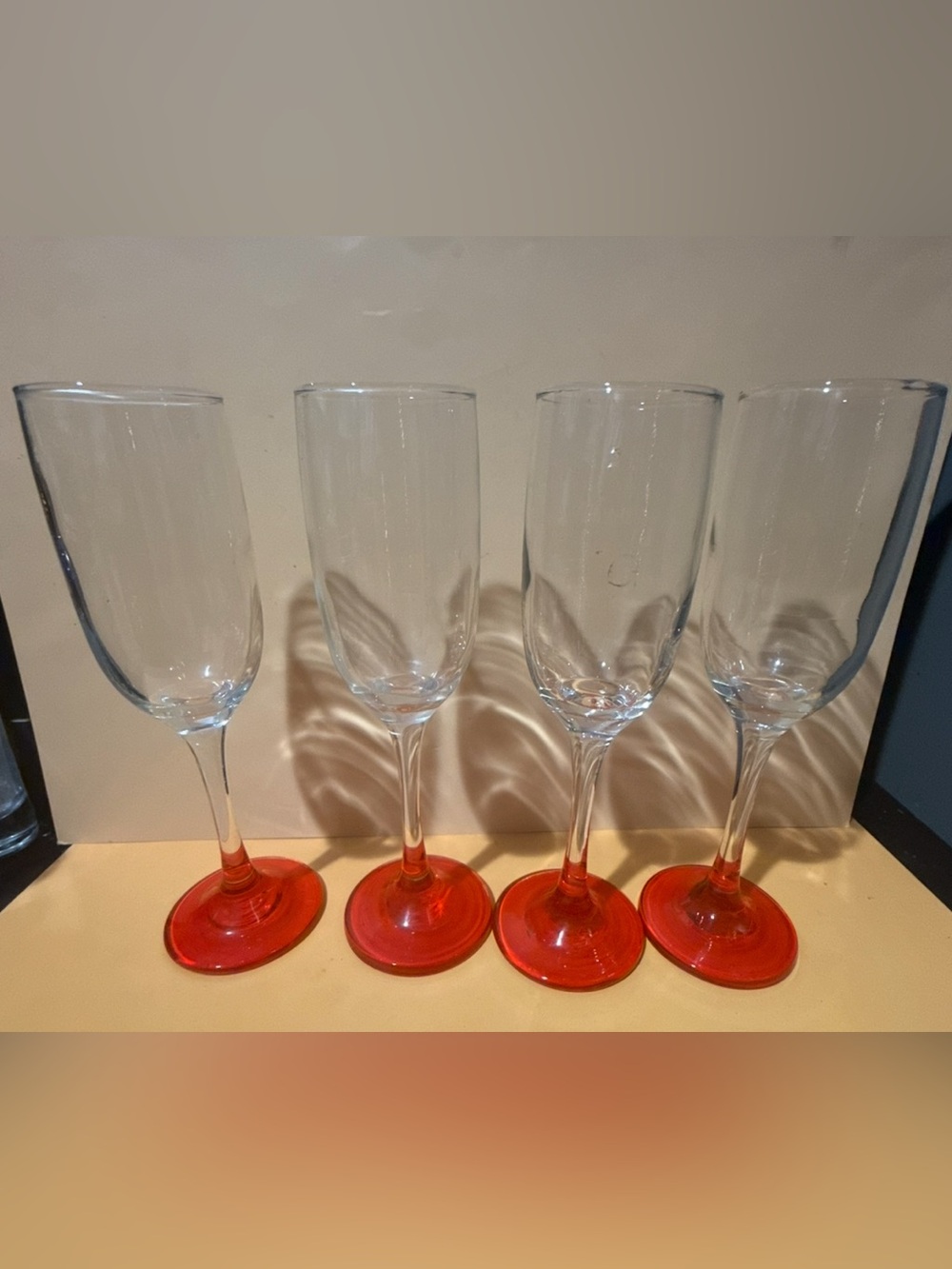 Set of 4 Red-Base Champagne Flutes